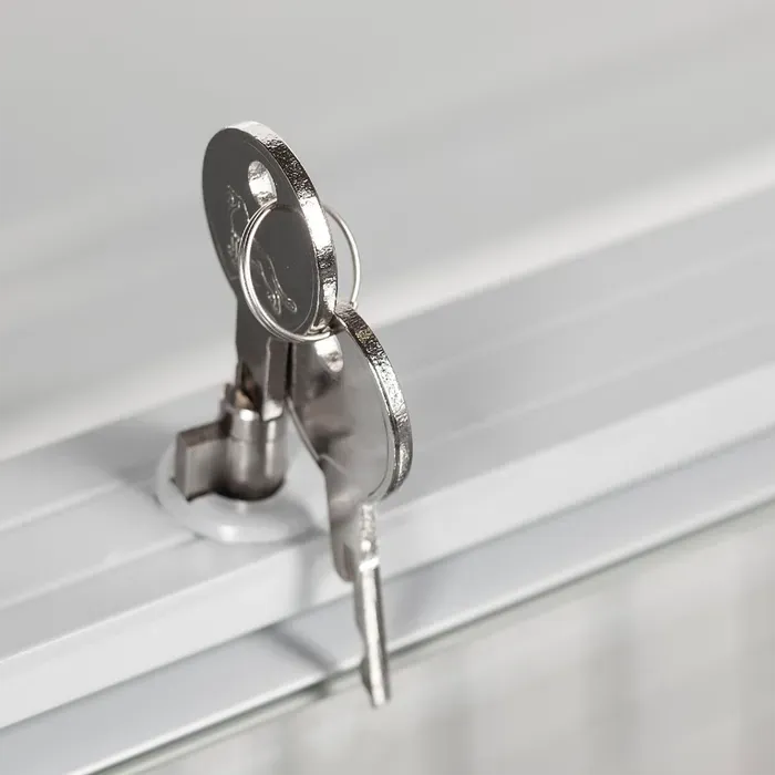 elegante_congelador_horizontal_con_tapas_correderas_de_cristal_curvo_6.webp