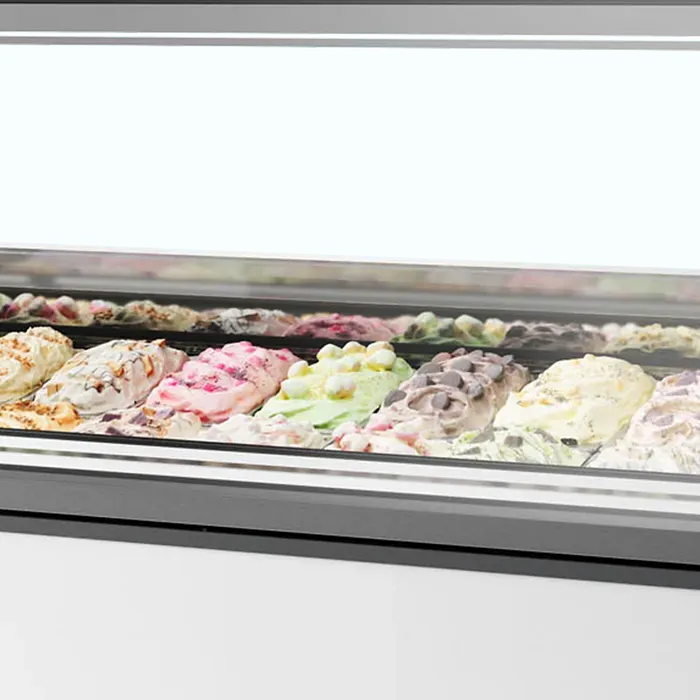 vitrina_expositora_para_helados_con_display_ventilada_con_cristal_plano_2.webp